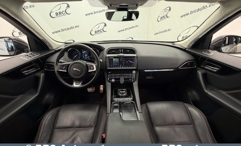 
								Jaguar F-Pace 2.0l 25t AWD Automatas 2019 full									