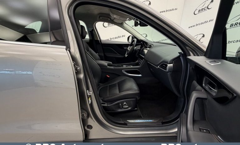 
								Jaguar F-Pace 2.0l 25t AWD Automatas 2019 full									