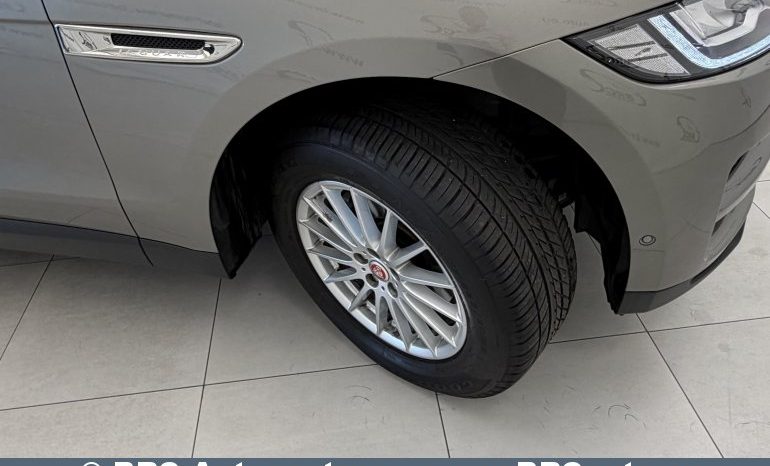 
								Jaguar F-Pace 2.0l 25t AWD Automatas 2019 full									