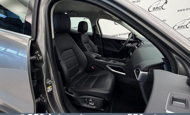 
								Jaguar F-Pace 2.0l 25t AWD Automatas 2019 full									