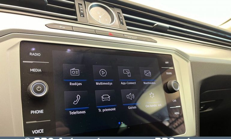 
								Volkswagen Passat 1.5 TSI Automatas 2019 full									