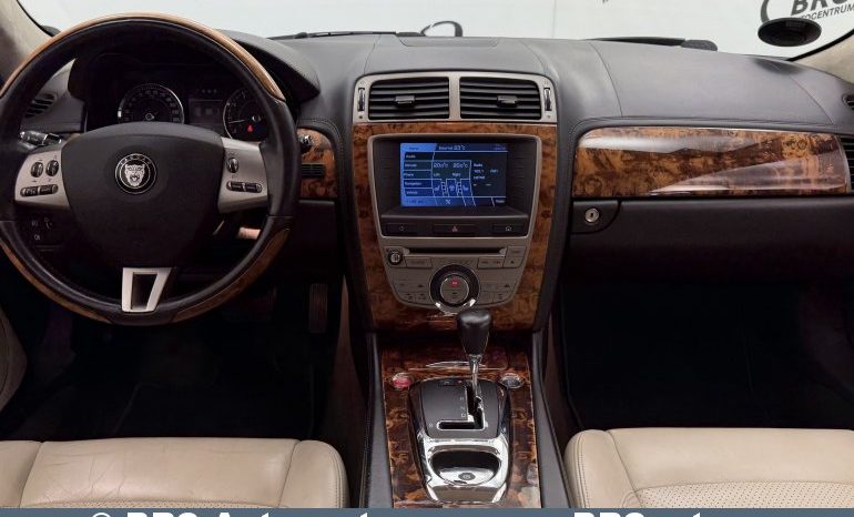 
								Jaguar XK 4.2 Automatas 2008 full									