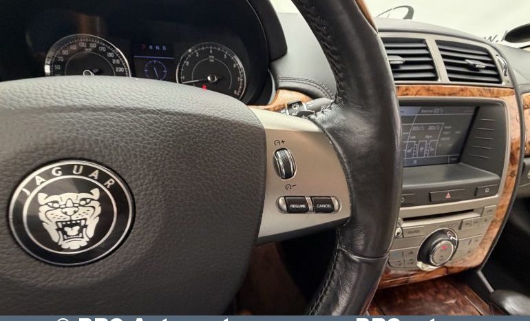 
								Jaguar XK 4.2 Automatas 2008 full									