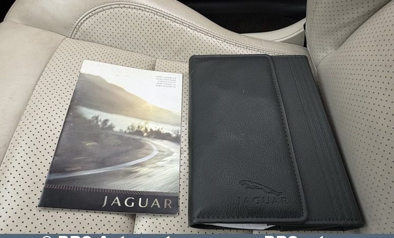 
								Jaguar XK 4.2 Automatas 2008 full									