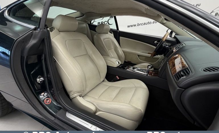 
								Jaguar XK 4.2 Automatas 2008 full									