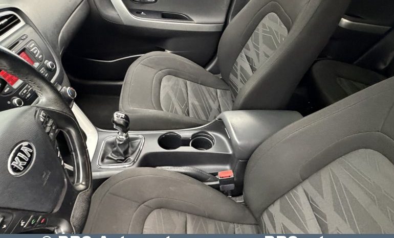 
								Kia Ceed 1.6 CRDi 2015 full									