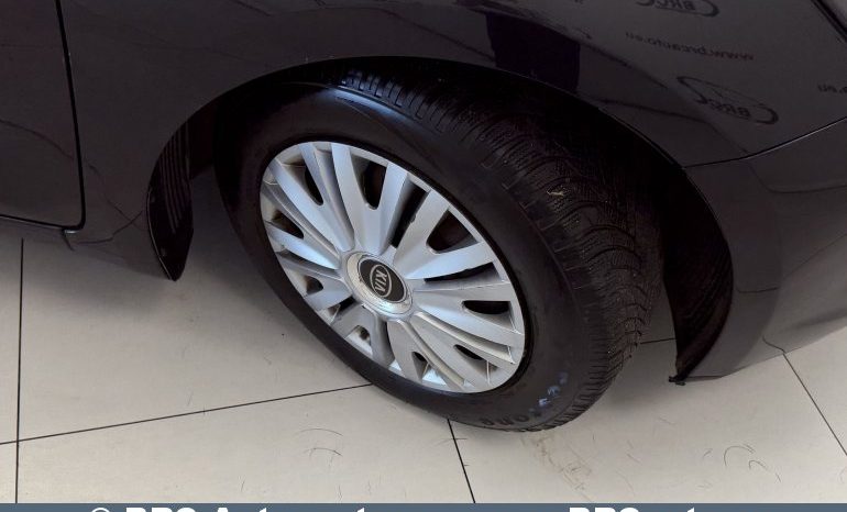 
								Kia Ceed 1.6 CRDi 2015 full									