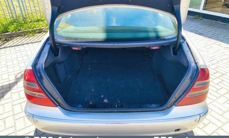 
								Mercedes-Benz E 270 2.7 CDI Automatas 2003 full									