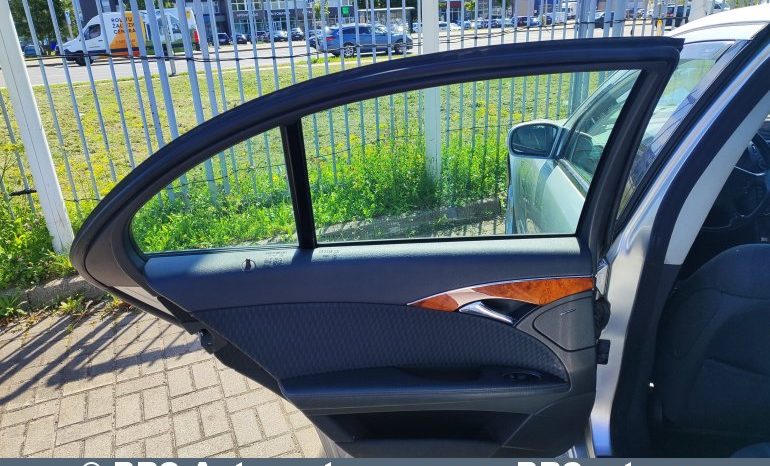 
								Mercedes-Benz E 270 2.7 CDI Automatas 2003 full									
