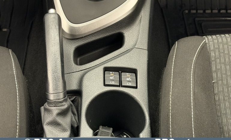 
								Toyota Auris 1.8 Hybrid Automatas 2015 full									