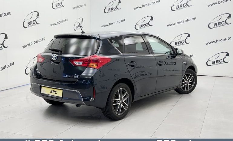 
								Toyota Auris 1.8 Hybrid Automatas 2015 full									