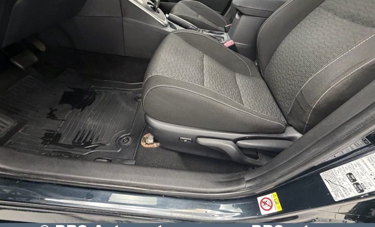 
								Toyota Auris 1.8 Hybrid Automatas 2015 full									