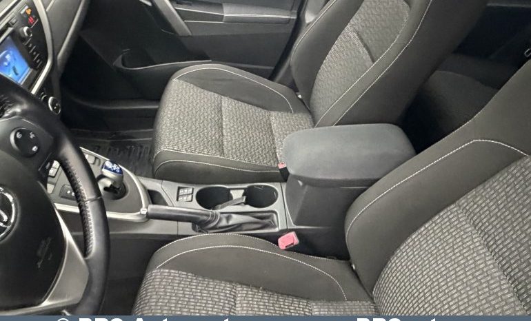 
								Toyota Auris 1.8 Hybrid Automatas 2015 full									