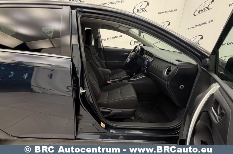 Toyota Auris 1.8 Hybrid Automatas 2015