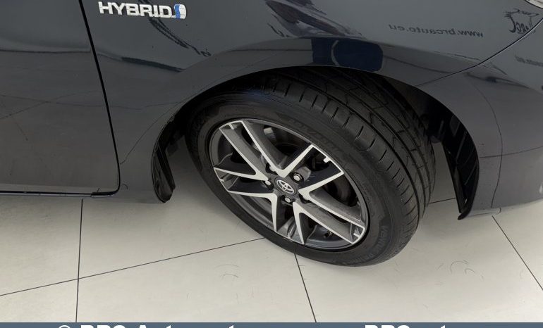 
								Toyota Auris 1.8 Hybrid Automatas 2015 full									