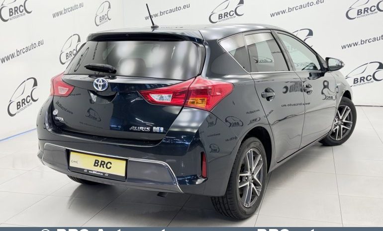 
								Toyota Auris 1.8 Hybrid Automatas 2015 full									