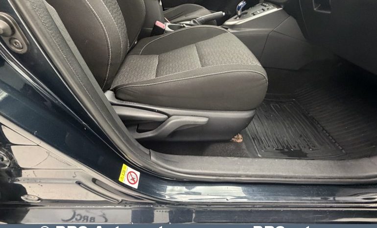 
								Toyota Auris 1.8 Hybrid Automatas 2015 full									