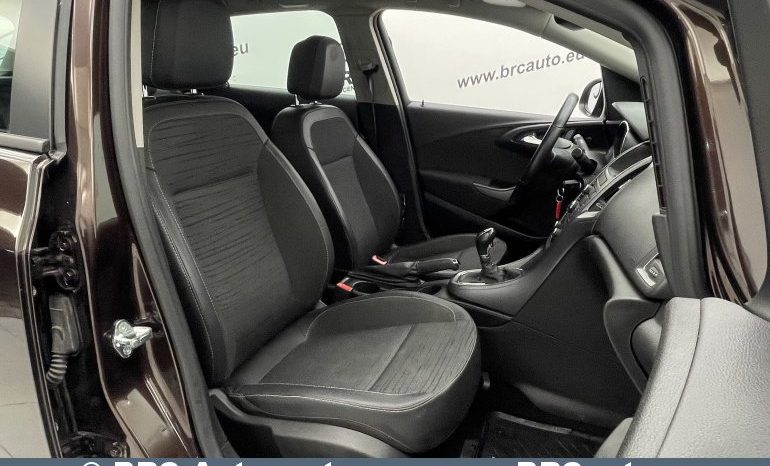 
								Opel Astra 1.6 CDTI Sport Tourer 2015 full									