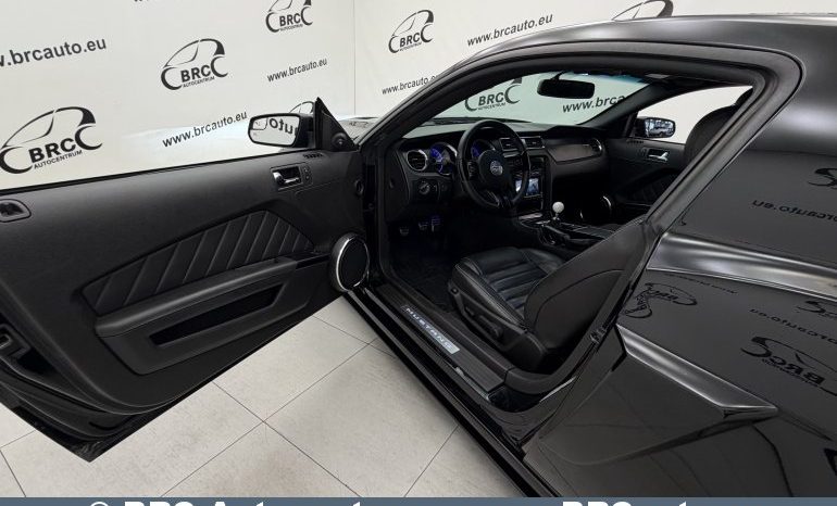 
								Ford Mustang GT CS 5.0 2013 full									