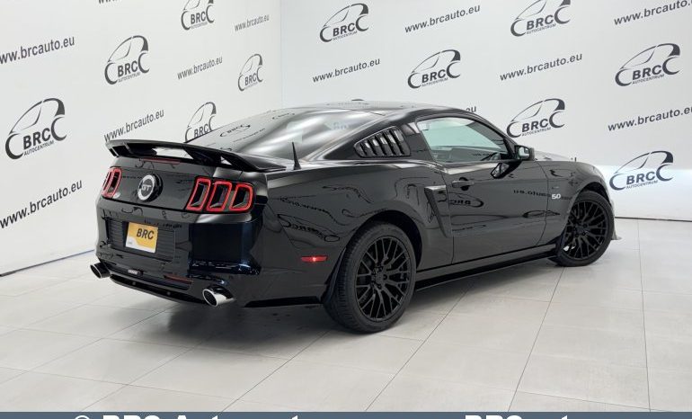 
								Ford Mustang GT CS 5.0 2013 full									