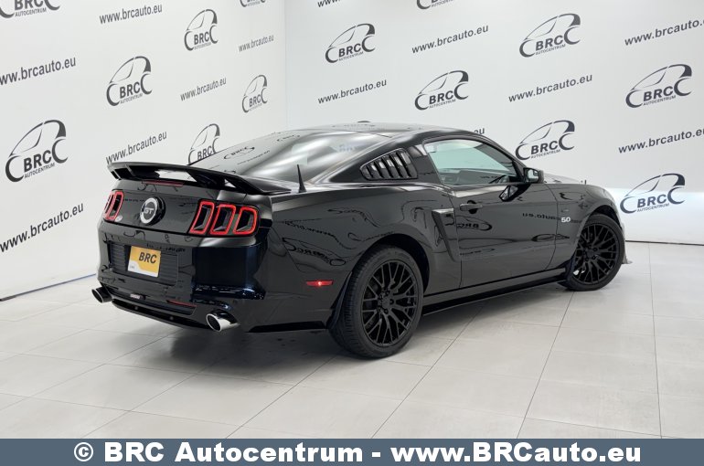 Ford Mustang GT CS 5.0 2013