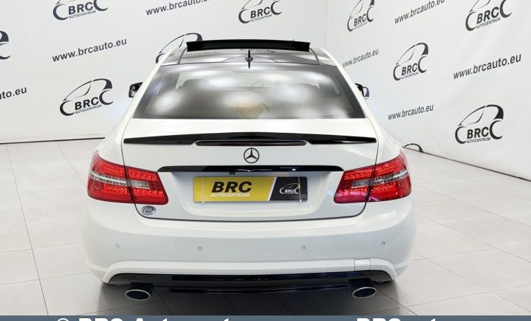 
								Mercedes-Benz E 350 CDI Coupe Automatas 2009 full									
