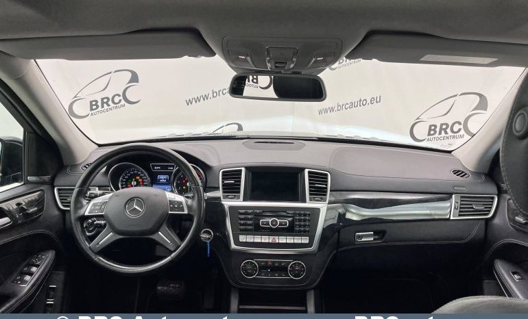 
								Mercedes-Benz GL 500 4.7 4Matic AMG Line Automatas 2013 full									