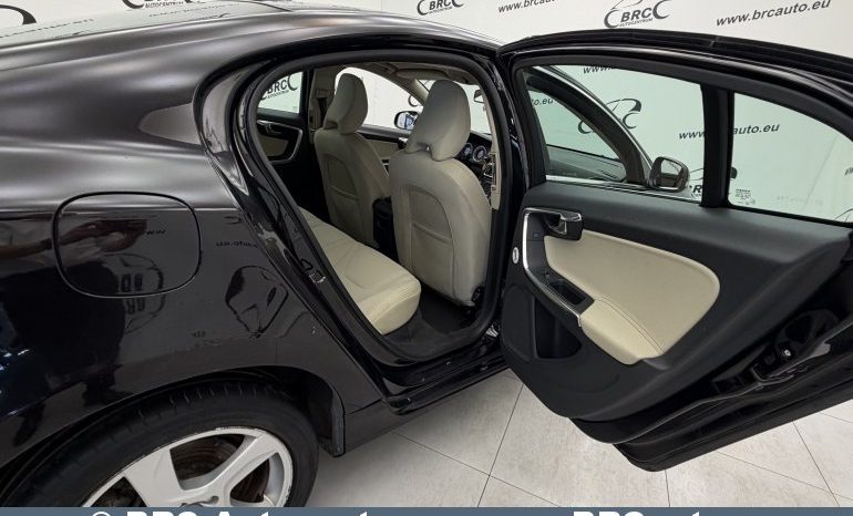 
								Volvo S60 2.0 D3 2010 full									