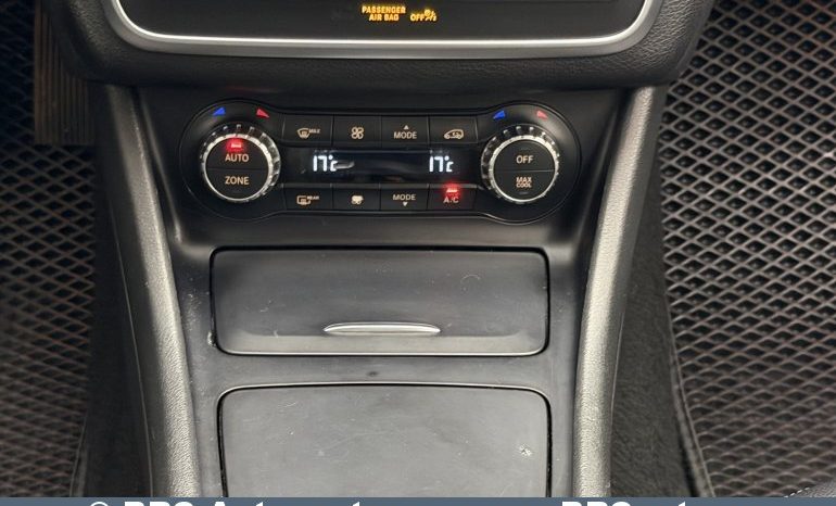 
								Mercedes-Benz GLA 250 4Matic Automatas 2015 full									