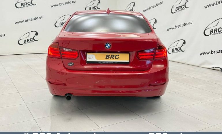 
								BMW 316 1.6i Automatas 2015 full									
