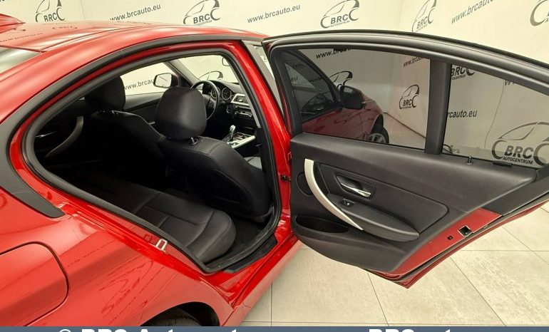 
								BMW 316 1.6i Automatas 2015 full									