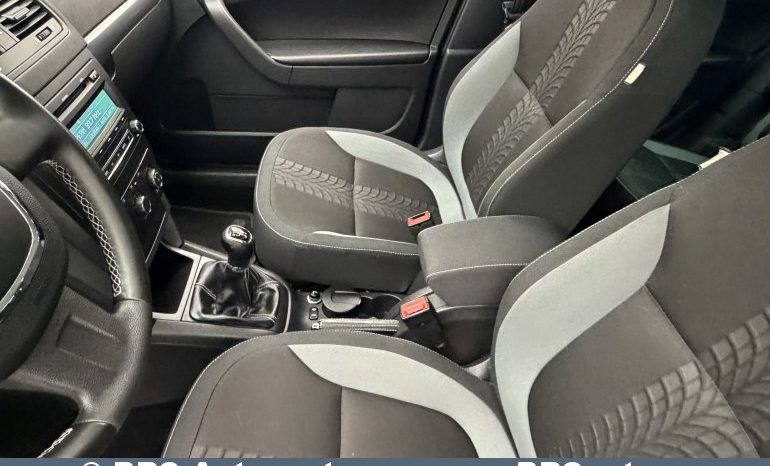 
								Skoda Yeti 2.0TDI Adventure 2013 full									