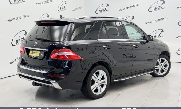 
								Mercedes-Benz ML 350 BLUETEC 4MATIC Automatas 2012 full									