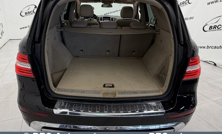 
								Mercedes-Benz ML 350 BLUETEC 4MATIC Automatas 2012 full									