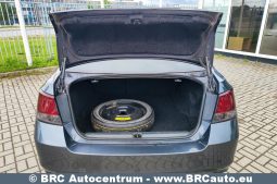 
										Subaru Legacy 3.6R AWD Automatas LPG 2013 full									