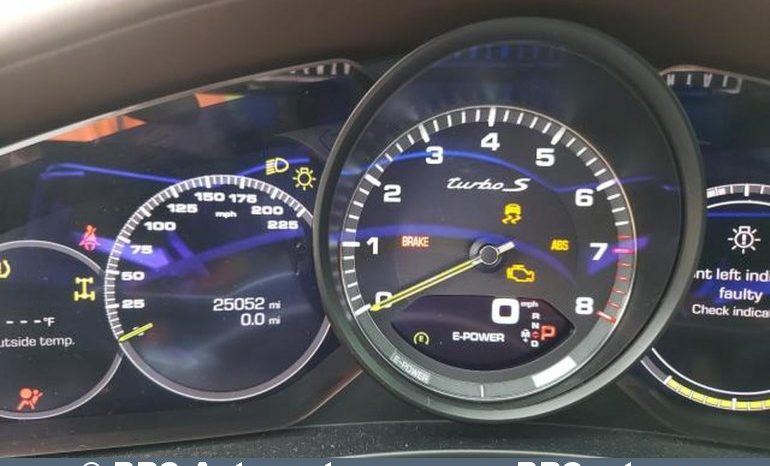 
								Porsche Panamera Turbo S E-HYBRID Automatas 2018 full									