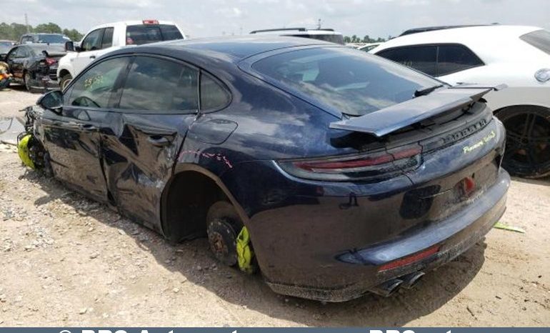 
								Porsche Panamera Turbo S E-HYBRID Automatas 2018 full									