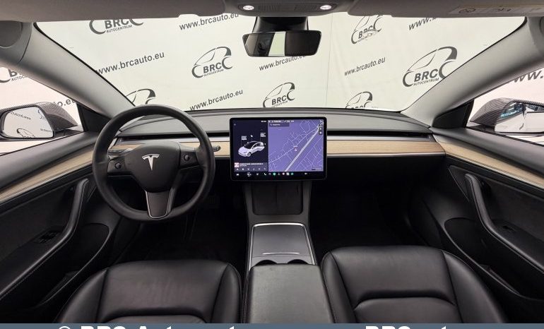 
								Tesla Model 3 Long Range Automatas 2021 full									