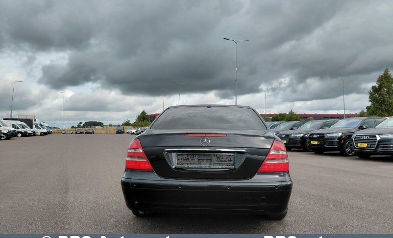 
								Mercedes-Benz E 200 CDI Automatas 2005 full									