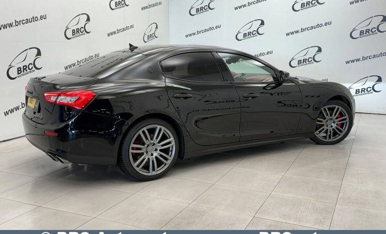 
								Maserati Ghibli V6 Twin-Turbo Automatas 2016 full									