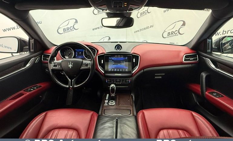 
								Maserati Ghibli V6 Twin-Turbo Automatas 2016 full									