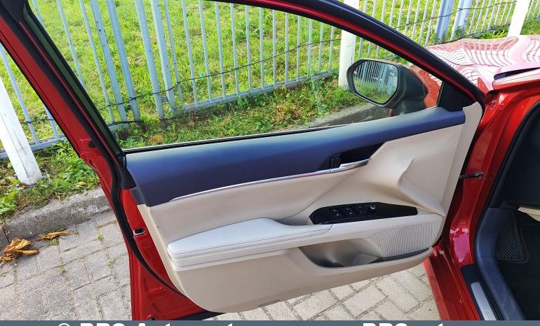 
								Toyota Camry 2.5 Hybrid Automatas 2019 full									