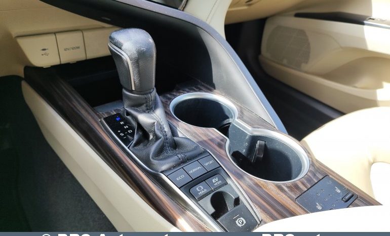 
								Toyota Camry 2.5 Hybrid Automatas 2019 full									
