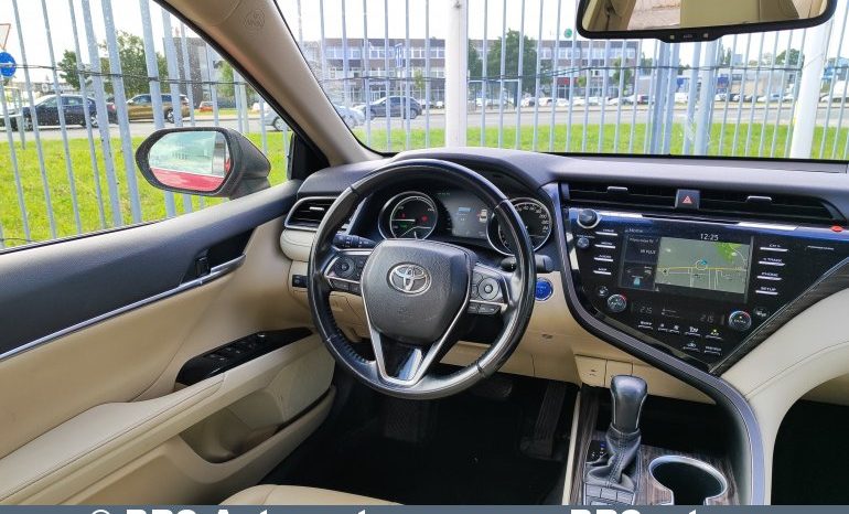 
								Toyota Camry 2.5 Hybrid Automatas 2019 full									