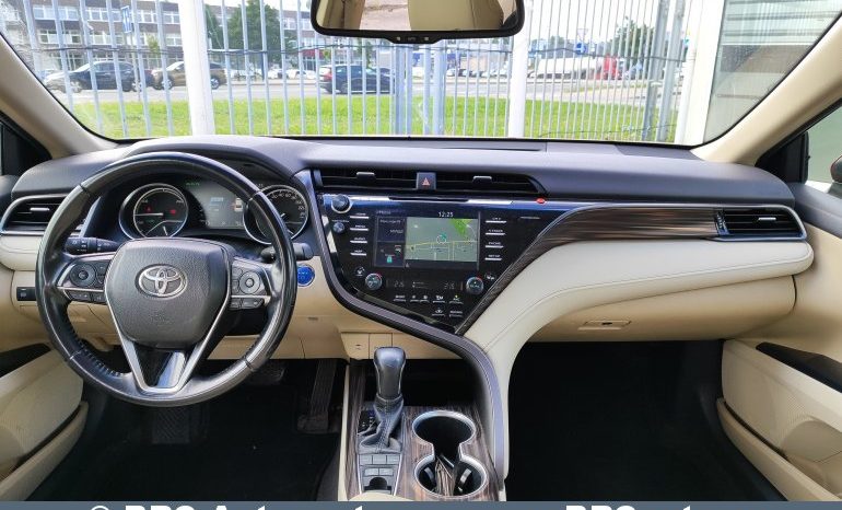 
								Toyota Camry 2.5 Hybrid Automatas 2019 full									
