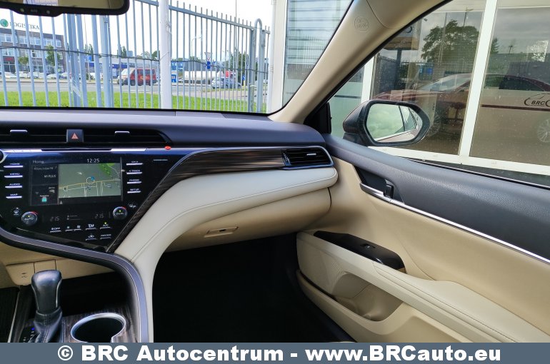 Toyota Camry 2.5 Hybrid Automatas 2019
