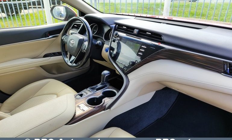 
								Toyota Camry 2.5 Hybrid Automatas 2019 full									