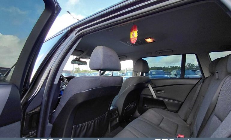 
								BMW 530 d Touring Automatas 2004 full									