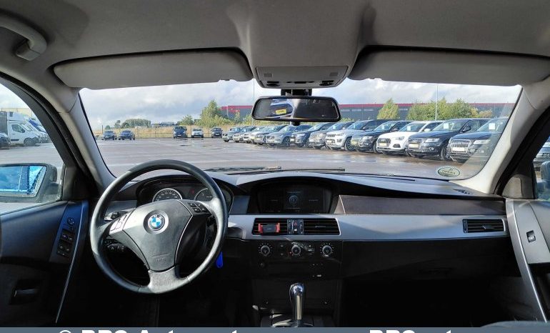 
								BMW 530 d Touring Automatas 2004 full									