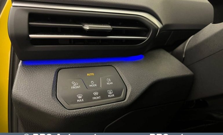 
								Volkswagen ID.4 1ST Pro 150kW 2021 full									